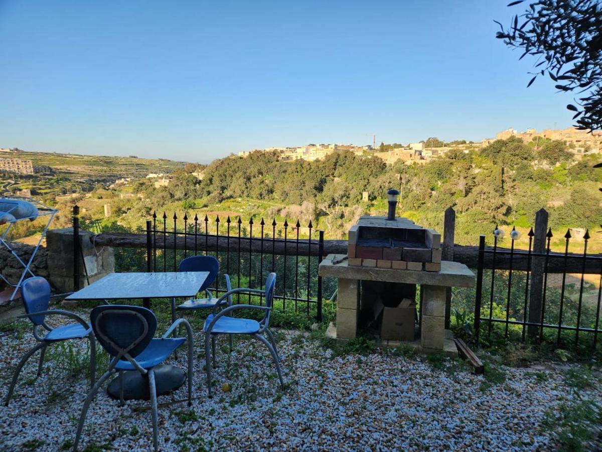 Gozo Island Escape Sleeps 4 With Private Bathroom Ghajn il-Kbira (Gozo) Exterior foto